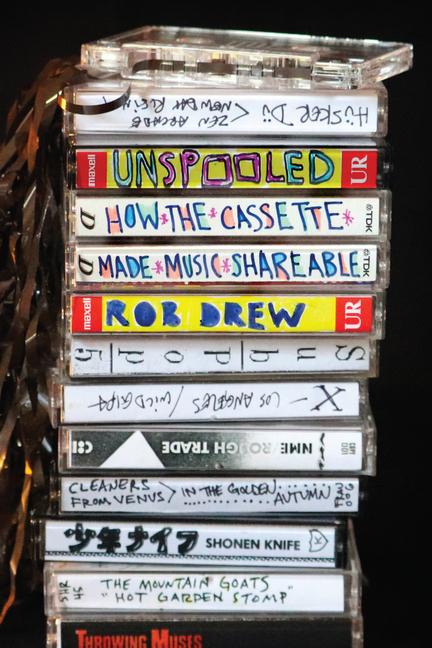 Libro Unspooled – How the Cassette Made Music Shareable Rob Drew