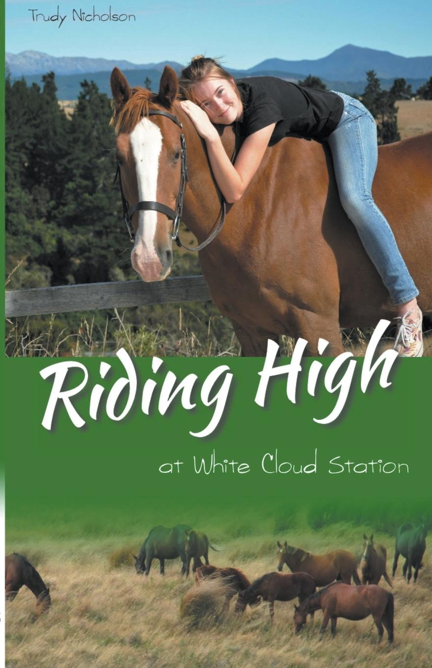 Libro Riding High at White Cloud Station Trudy Nicholson