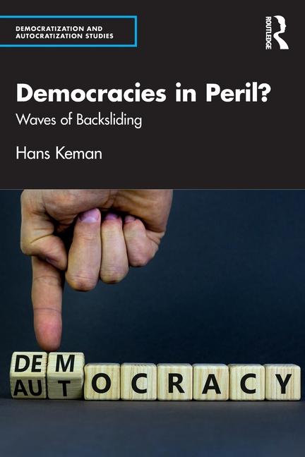 Knjiga Democracies in Peril? Keman