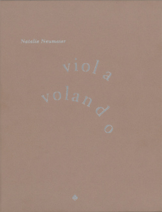 Book viola volando Natalie Neumaier