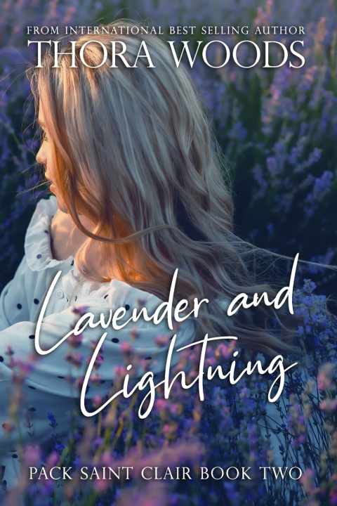 Knjiga Lavender and Lightning Thora Woods