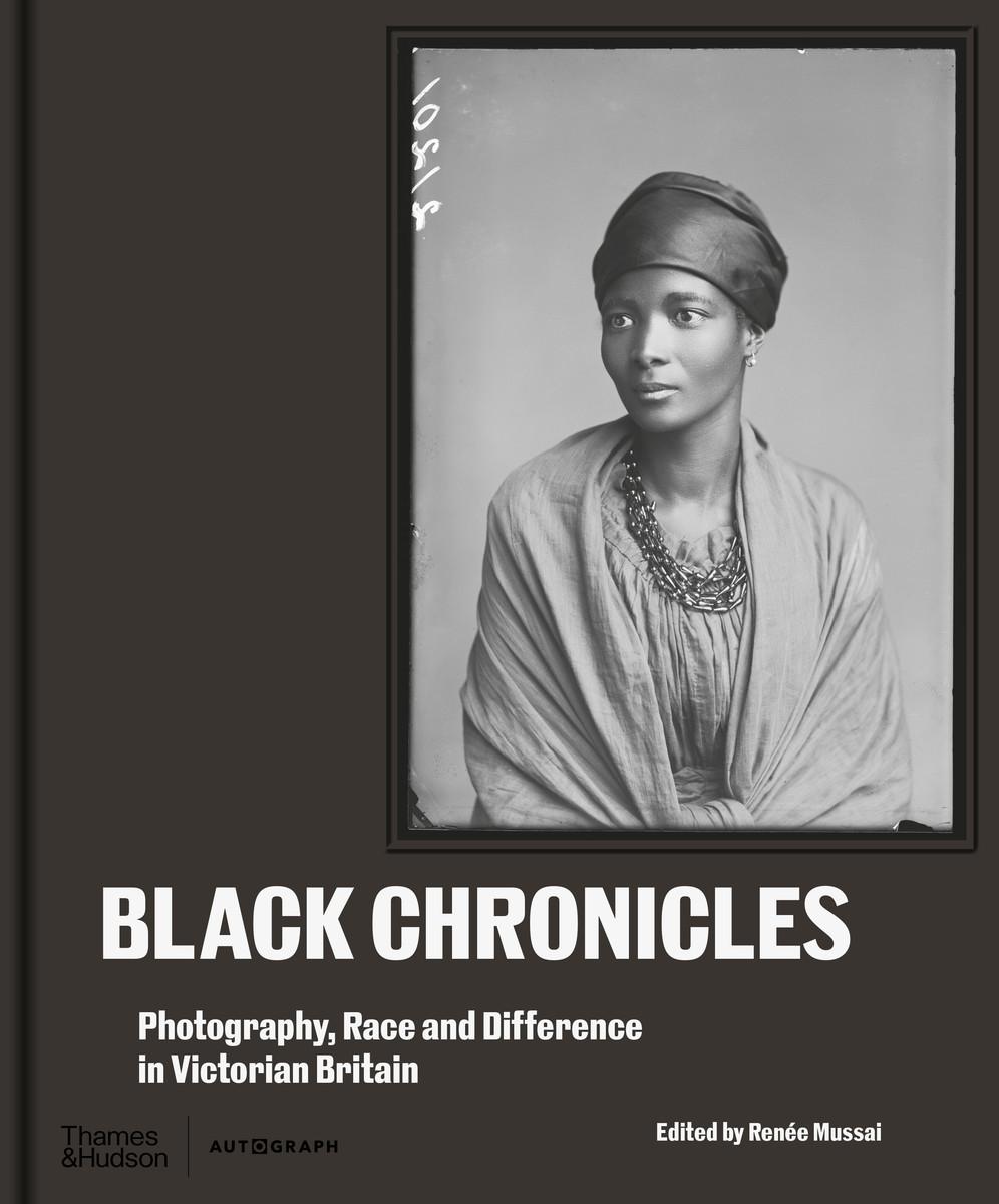 Boek Black Chronicles Val Wilmer