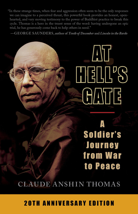 Knjiga At Hell's Gate Thomas