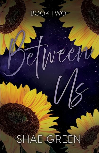 Knjiga Between Us Shae Green