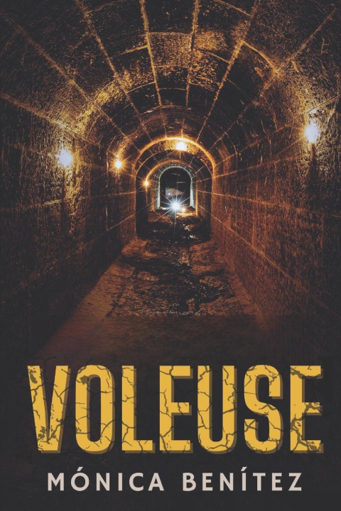 Knjiga Voleuse Mónica Benítez