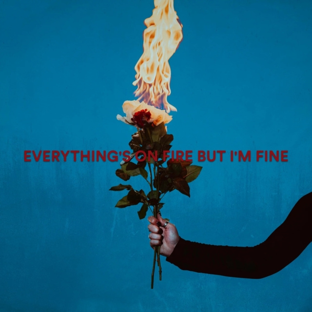 Áudio Everything's On Fire But I'm Fine As December Falls