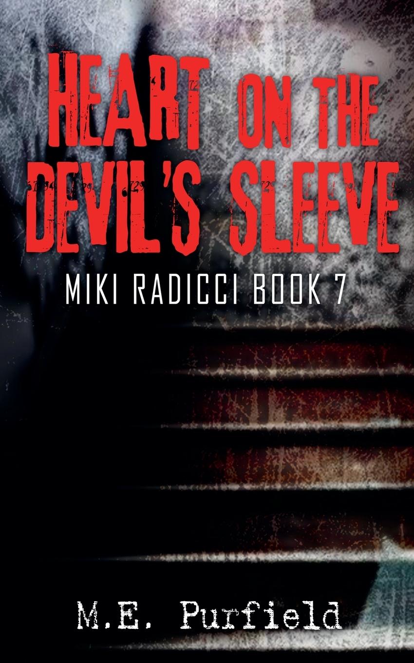 Kniha Heart on the Devil's Sleeve 