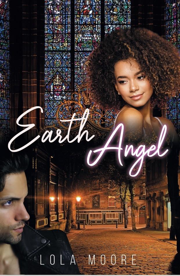 Buch Earth Angel Lola Moore