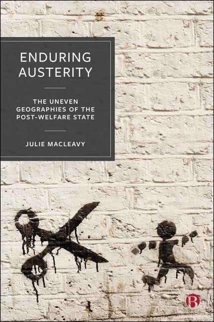 Knjiga Enduring Austerity MacLeavy