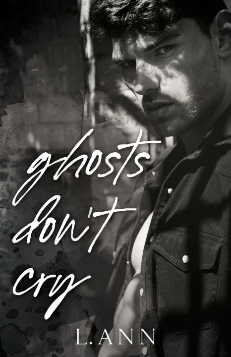 Livro Ghosts Don't Cry L. Ann