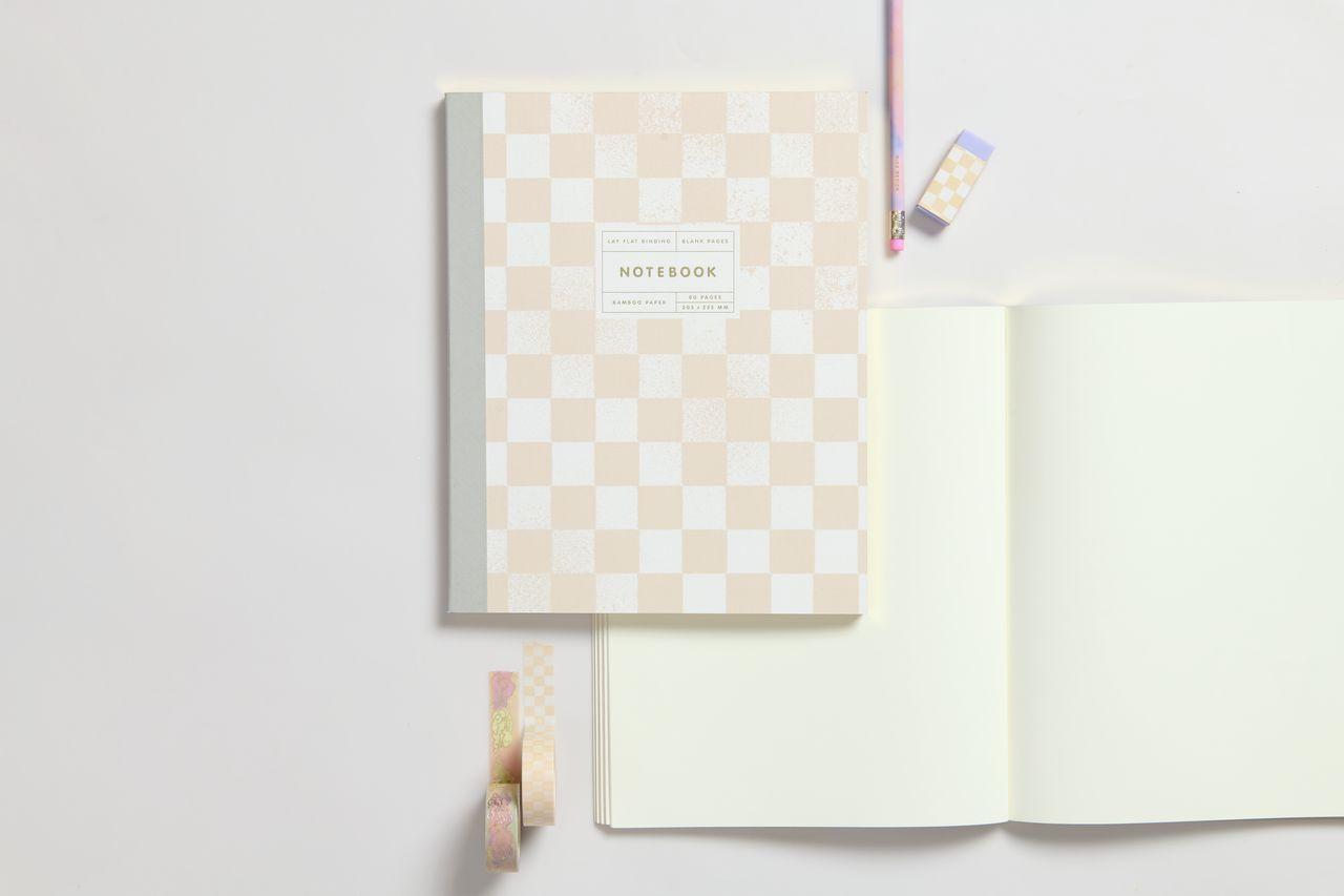 Igra/Igrača Notizbuch L, Schachbrettmuster 