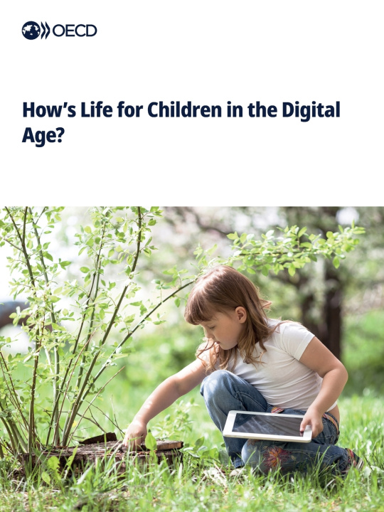 Knjiga How's Life for Children in the Digital Age? OECD