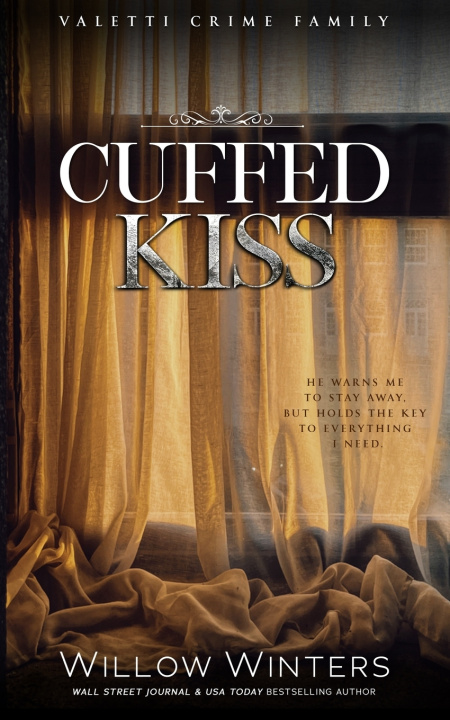 Knjiga Cuffed Kiss Willow Winters