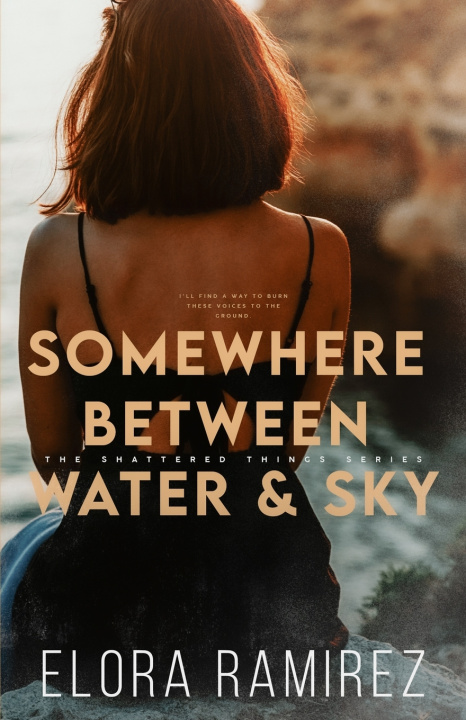 Książka Somewhere Between Water and Sky Elora Ramirez