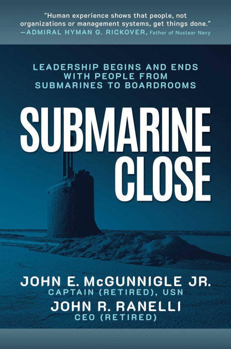 Kniha Submarine Close McGunnigle