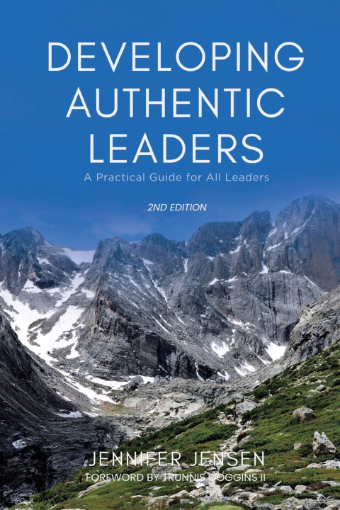 Kniha DEVELOPING AUTHENTIC LEADERS Jennifer Jensen