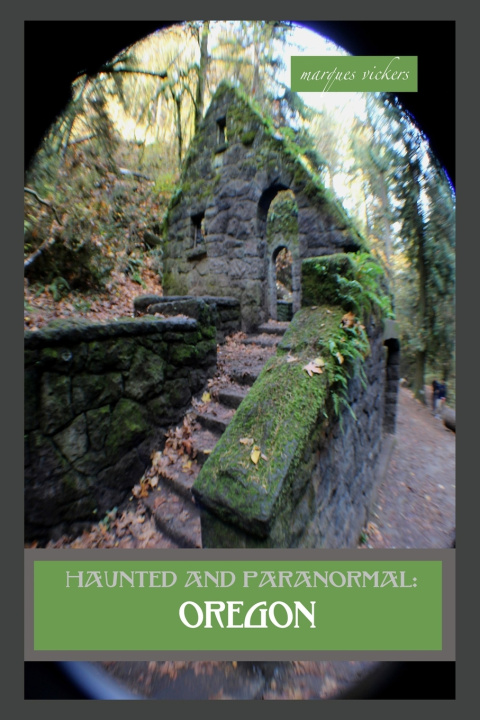 Boek Haunted and Paranormal Marques Vickers