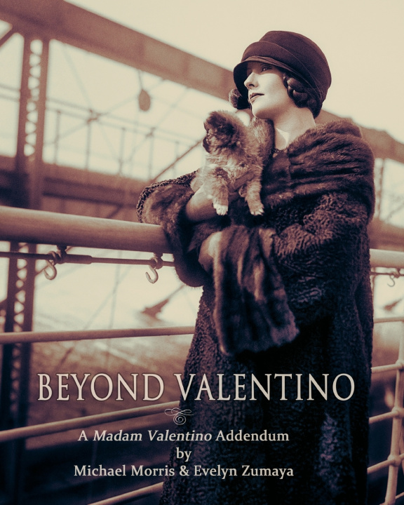 Książka Beyond Valentino Michael Morris